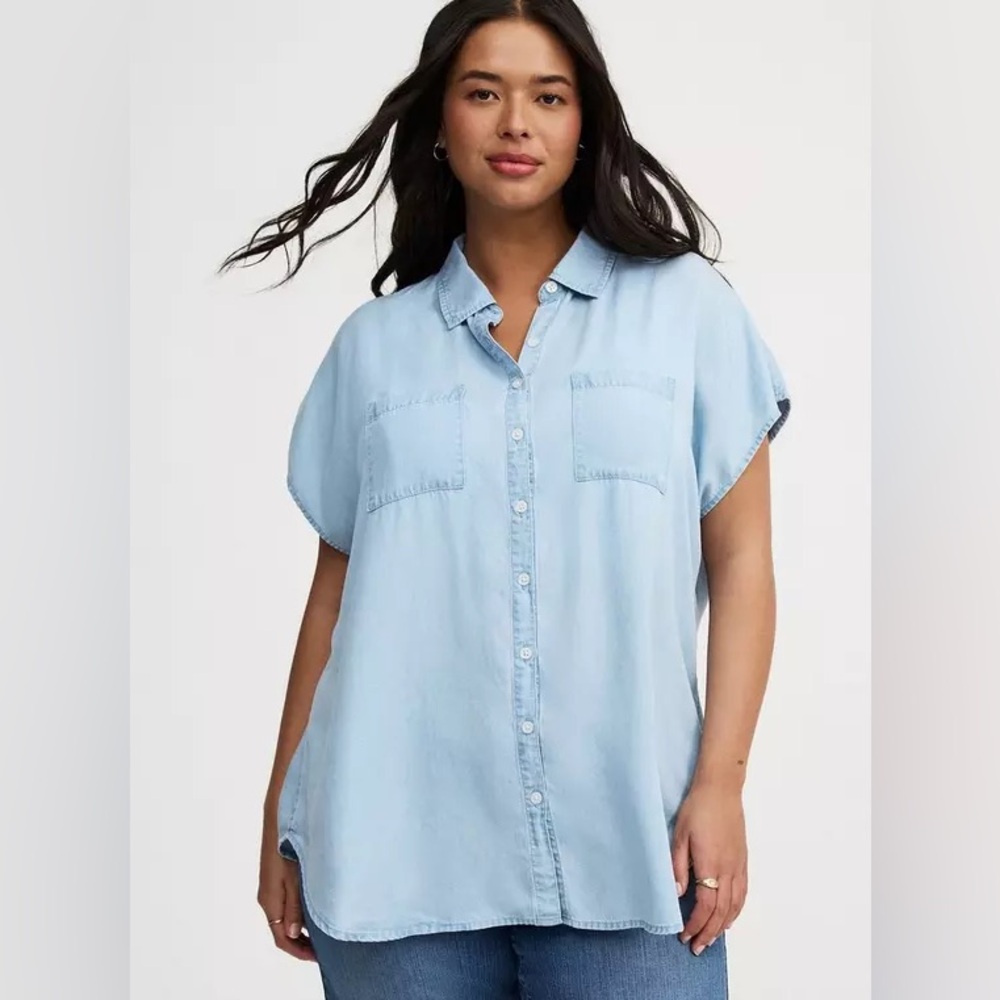 Torrid Button Up Dolman Chambray Shirt. Size 2X.